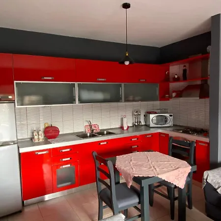 Freskia Golem (Tirana)